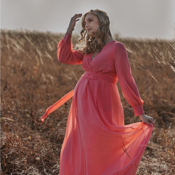 ‼️SOLD‼️ PinkBlush Coral Chiffon Long Sleeve Pleated Maternity Maxi Dress - Picture 12 of 16